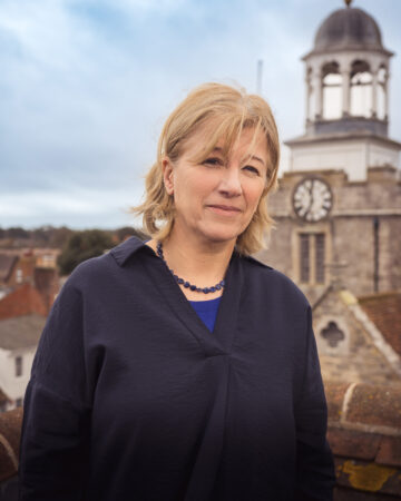 Susan Davies - Notary Public in Lymington